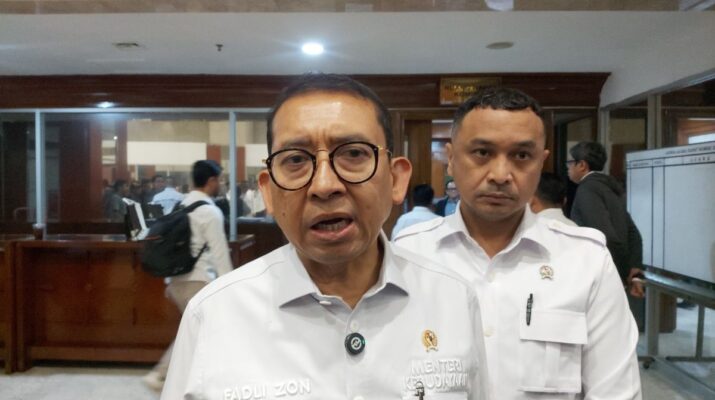 Lebih dari 100 Tokoh Diusulkan Terima Tanda Jasa, Fadli Zon Serahkan Daftar ke Prabowo