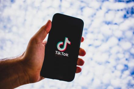 TikTok Nonaktifkan 9 Juta Akun Anak di Bawah Umur, PP Tunas Mulai Diterapkan